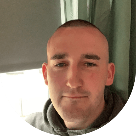 Gavin Mills Headshot